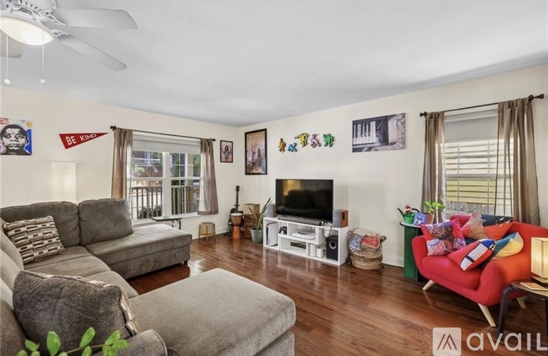 744 Garibaldi Street Southwest 3 Beds Single Family Home for Rent - Photo gallery 3
