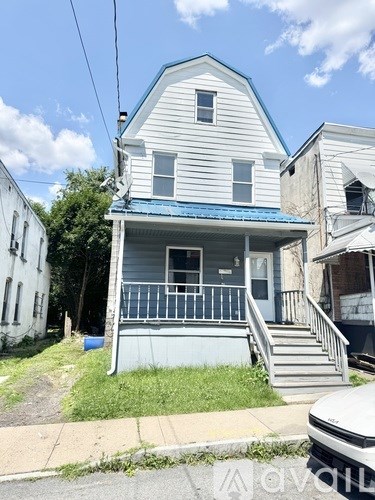 126 Poplar St 3 Beds Apartment for Rent