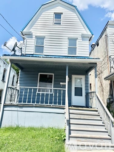 126 Poplar St 3 Beds Apartment for Rent - Photo gallery 2
