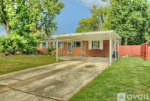 1370 Labelle Street 4 Beds Apartment for Rent