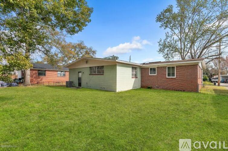 1370 Labelle Street 4 Beds Single Family Home for Rent - Photo gallery 3