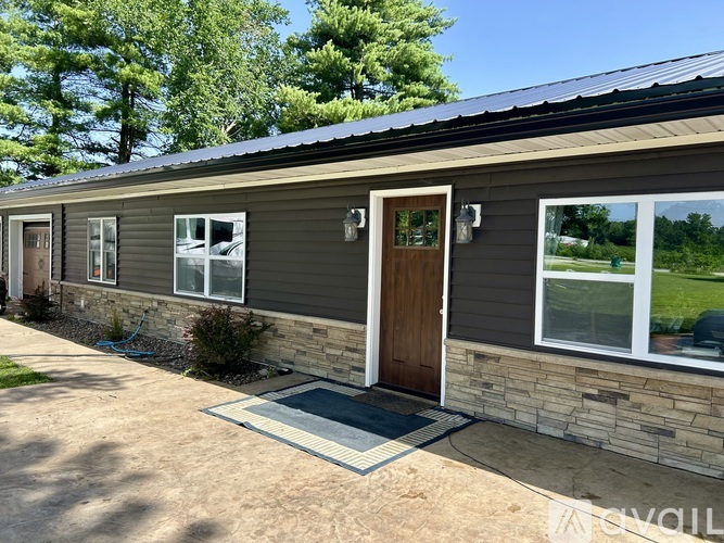 7179 73rd Street 3 Beds Single Family Home for Rent - Photo gallery 3