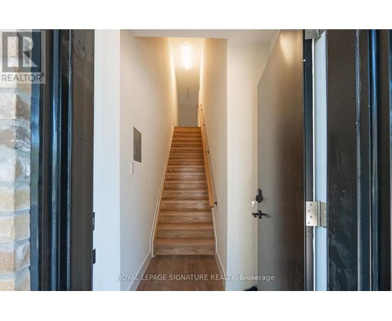 #5 - 7 EARNSCLIFFE ROAD 2 Beds Home, Multifamily for Rent - Photo gallery 2