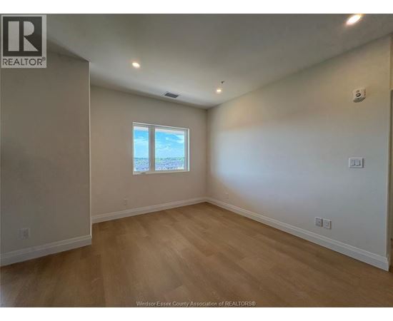 4400 LAURIER PARKWAY Unit# 530 1 Condo, Home, Townhouse for Rent - Photo gallery 5