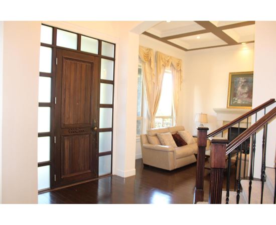 Upper Two Level 19670 71A AVENUE 5 Beds House for Rent - Photo gallery 2