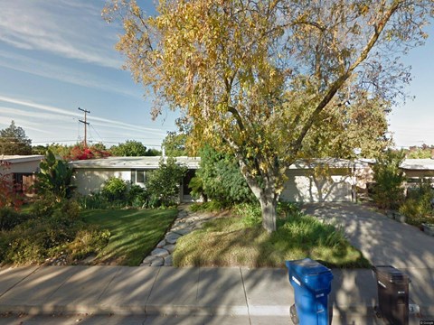 643 Harrison Avenue 3 Beds Apartment for Rent