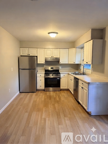917 Park St 3 Beds Apartment for Rent - Photo gallery 2