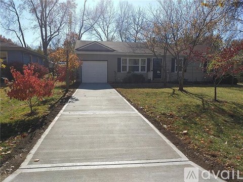 705 Zumwalt Ave 3 Beds Apartment for Rent