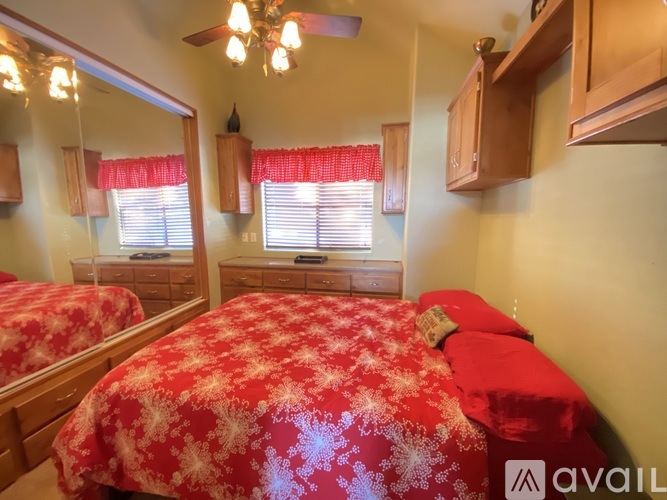 240 Sunshine Drive 2 Beds Single Family Home for Rent - Photo gallery 3