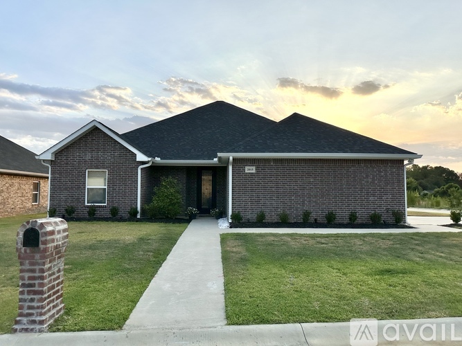 2015 Luke Lane 3 Beds Single Family Home for Rent - Photo gallery 1