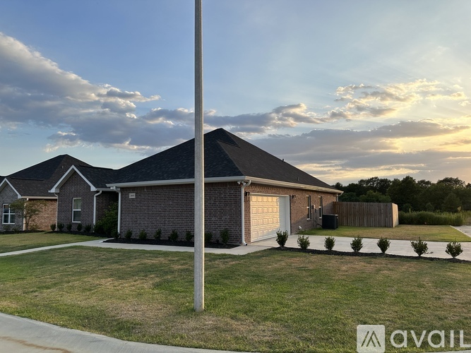 2015 Luke Lane 3 Beds Single Family Home for Rent - Photo gallery 2
