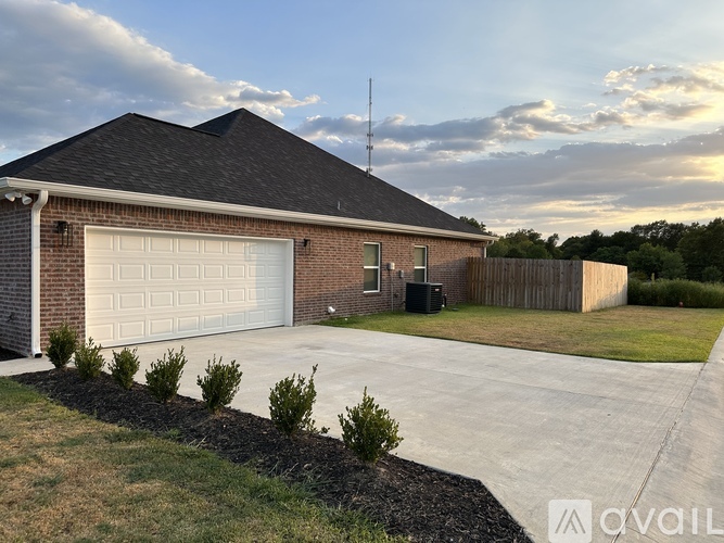2015 Luke Lane 3 Beds Single Family Home for Rent - Photo gallery 3
