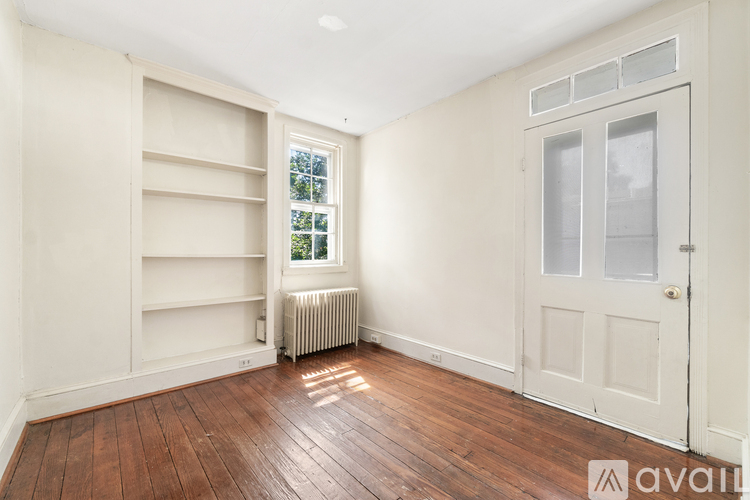 206 E 3rd St 2 Beds Apartment for Rent - Photo gallery 4