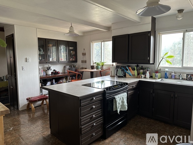 17520 6 Mile Rd 3 Beds Single Family Home for Rent - Photo gallery 2