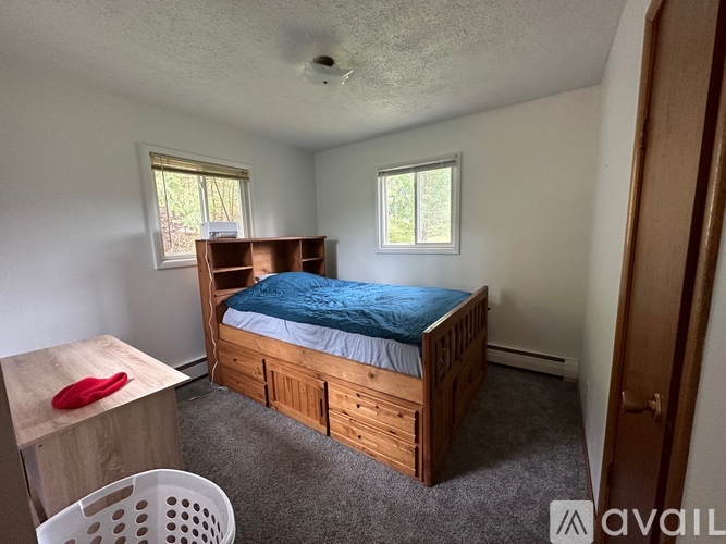 17520 6 Mile Rd 3 Beds Single Family Home for Rent - Photo gallery 4