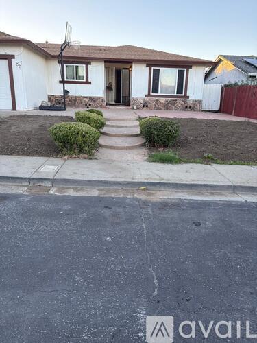 86 Huntington Cir 5 Beds Single Family Home for Rent - Photo gallery 1