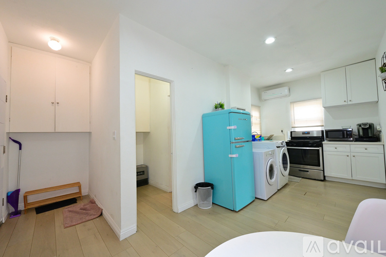 1489 E Colorado Blvd 1 Apartment for Rent - Photo gallery 3