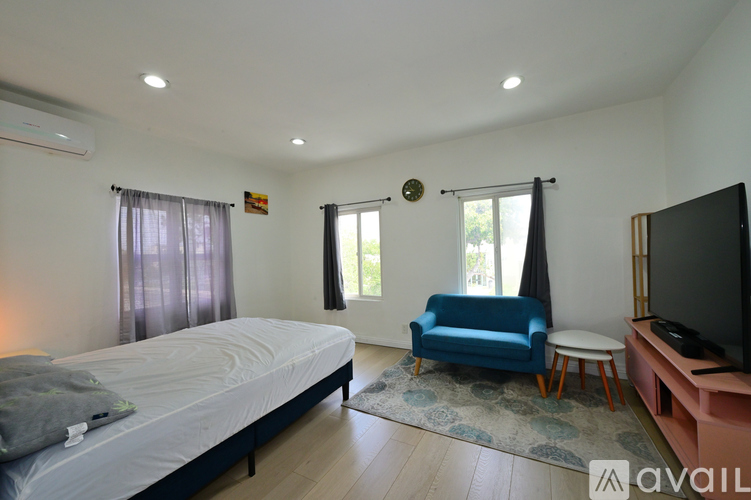 1489 E Colorado Blvd 1 Apartment for Rent - Photo gallery 4
