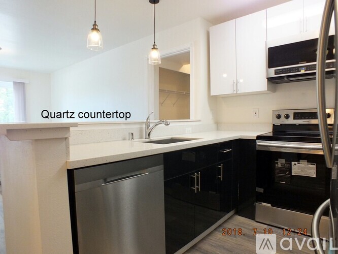 12544 15th Avenue Northeast 2 Beds Apartment for Rent - Photo gallery 4