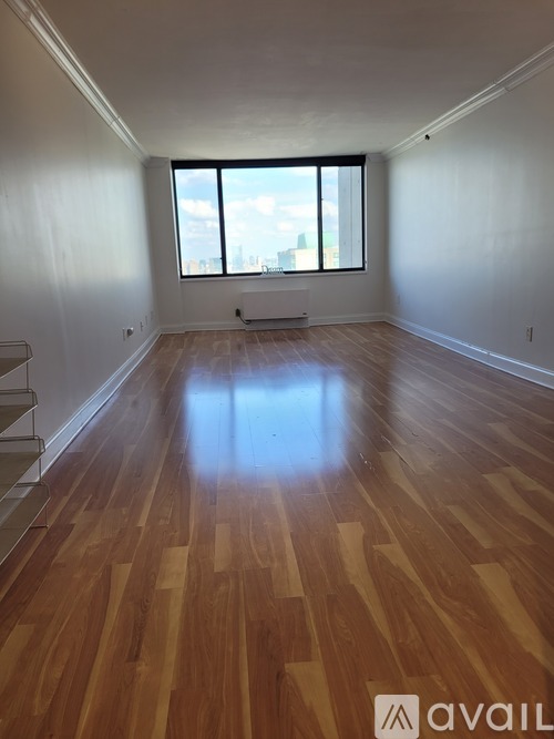 45 River Dr S Studio Apartment for Rent - Photo gallery 3