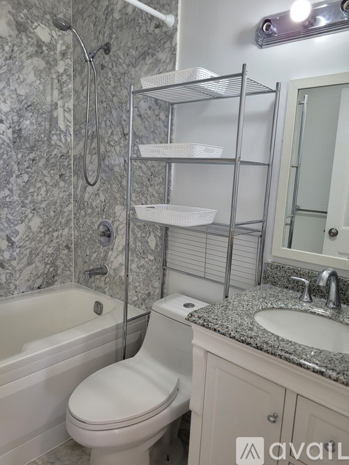 45 River Dr S Studio Apartment for Rent - Photo gallery 5