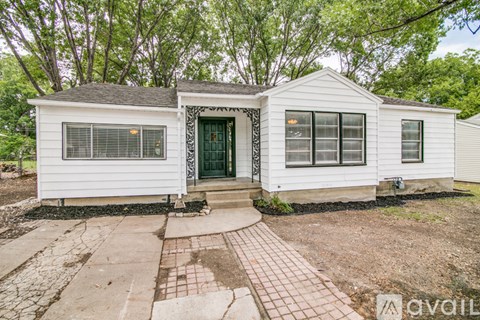 108 Glenn Ave 3 Beds Apartment for Rent