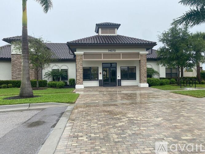 14882 Portico Blvd 4 Beds Single Family Home for Rent - Photo gallery 3