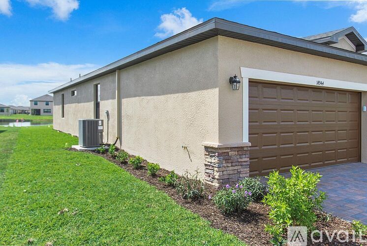 14882 Portico Blvd 4 Beds Single Family Home for Rent - Photo gallery 4
