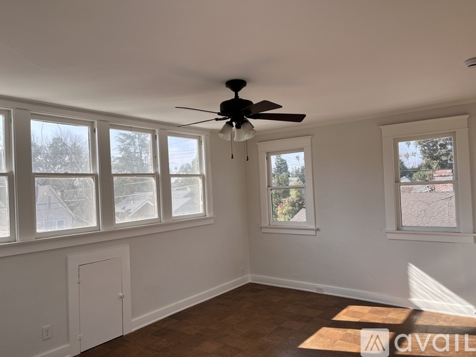 489 Miles St 4 Beds Single Family Home for Rent - Photo gallery 2