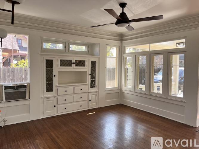 489 Miles St 4 Beds Single Family Home for Rent - Photo gallery 5