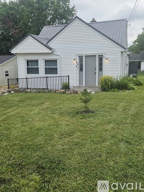 1552 Jefferson Ave 2 Beds Single Family Home for Rent - Photo gallery 2