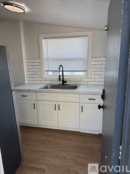 333 S Main Ave Studio Apartment for Rent - Photo gallery 1