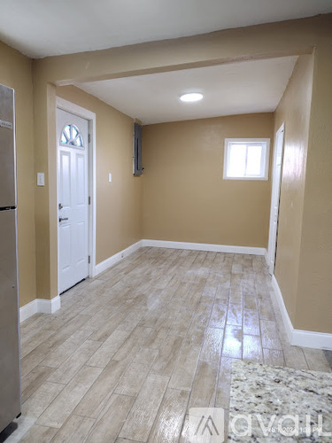 1362 Gardenia Avenue 3 Beds Single Family Home for Rent - Photo gallery 5