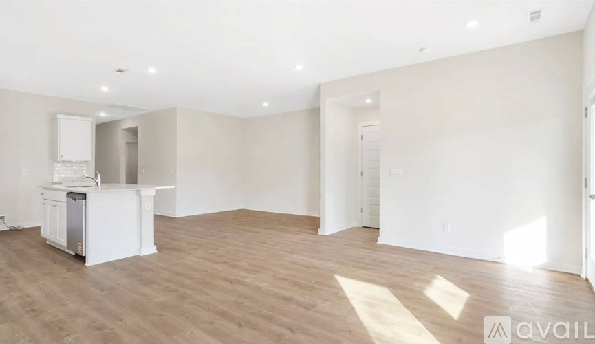 4565 West Triangle Street 4 Beds Single Family Home for Rent - Photo gallery 5