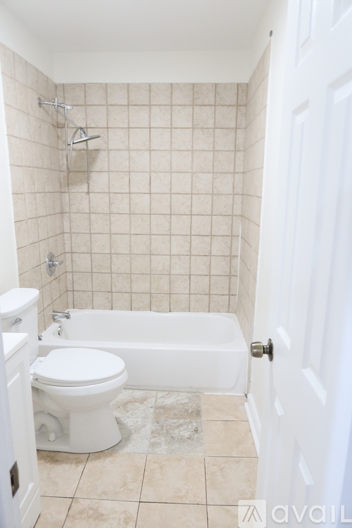 2525 Riverland Drive 2 Beds Apartment for Rent - Photo gallery 4