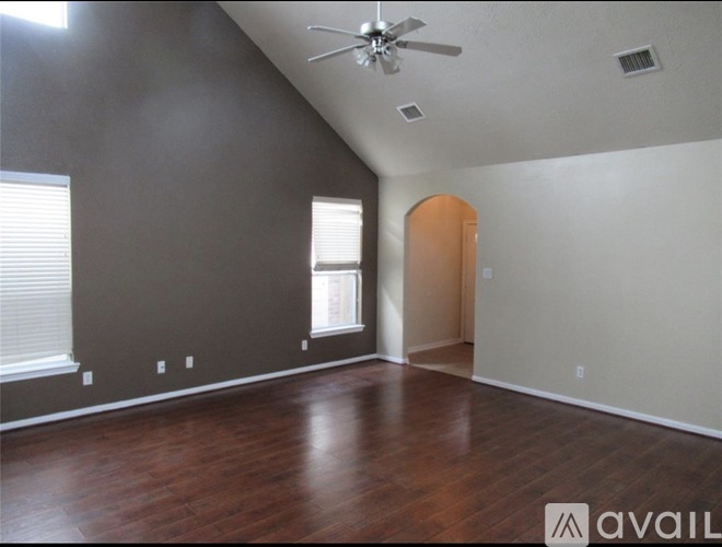 13222 Babbitt Street 3 Beds Single Family Home for Rent - Photo gallery 2