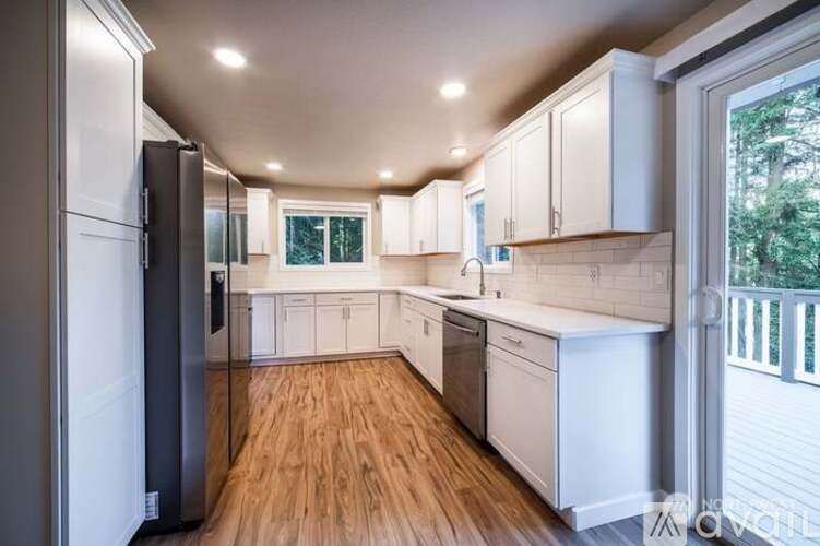 2742 Umatilla Dr 4 Beds Single Family Home for Rent - Photo gallery 4