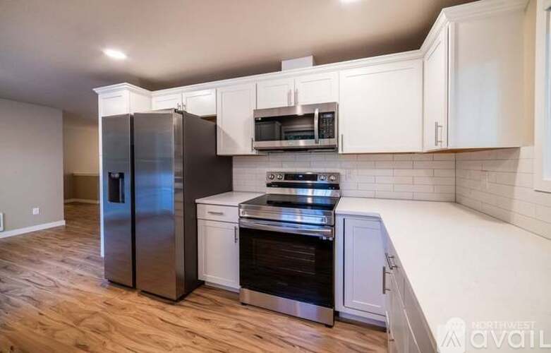 2742 Umatilla Dr 4 Beds Single Family Home for Rent - Photo gallery 5