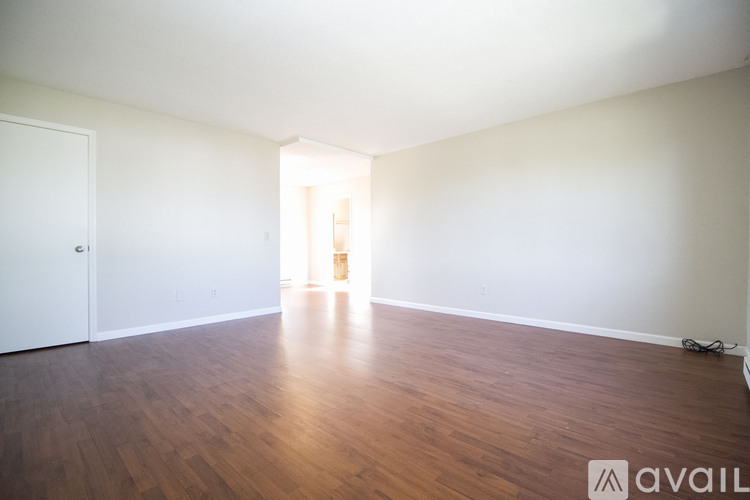 5359 Cresthaven Ln 2 Beds Apartment for Rent - Photo gallery 4