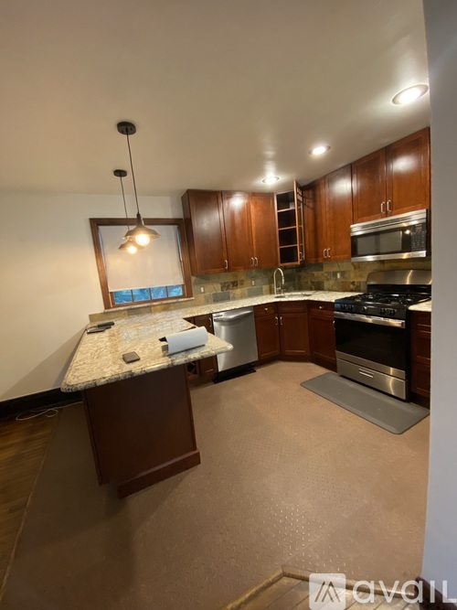 104 N Forest Ave 2 Beds Apartment for Rent - Photo gallery 1