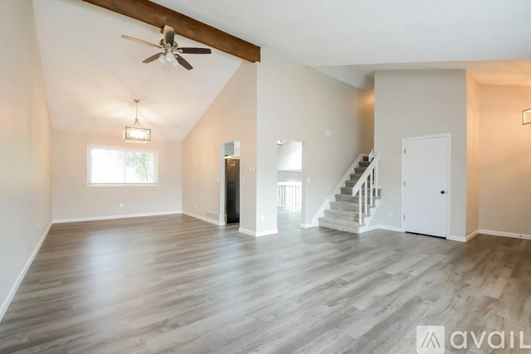 18235 E Berry Drive 3 Beds Single Family Home for Rent - Photo gallery 4