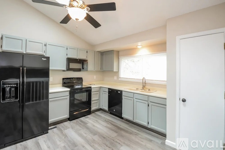 18235 E Berry Drive 3 Beds Single Family Home for Rent - Photo gallery 5