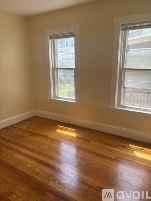 901 Saratoga Street 3 Beds Apartment for Rent - Photo gallery 3