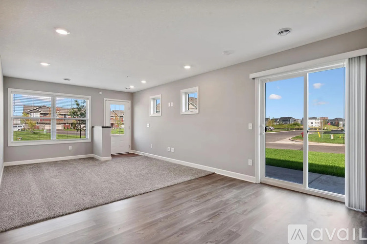 11022 Zest Street Northeast 3 Beds Townhouse for Rent - Photo gallery 4