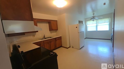 10 Todd Farm Dr 3 Beds Apartment for Rent