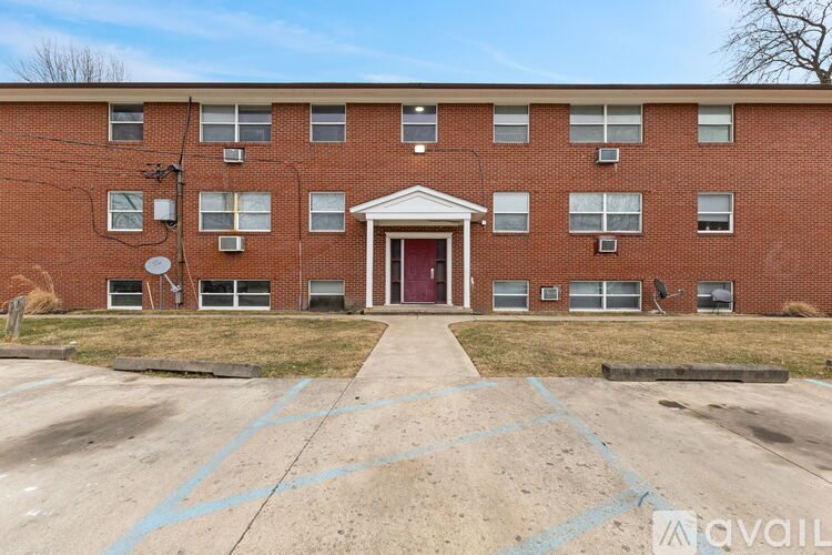 4200 N Arlington Ave 2 Beds Apartment for Rent - Photo gallery 1
