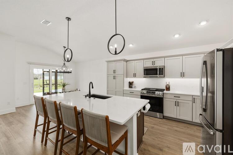 7930 Byers St 4 Beds Single Family Home for Rent - Photo gallery 2