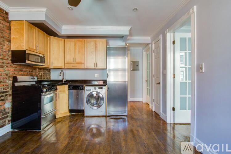 68 Clinton St 2 Beds Apartment for Rent - Photo gallery 5