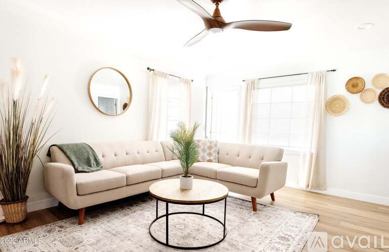 2618 E Harvard St 2 Beds Single Family Home for Rent - Photo gallery 2