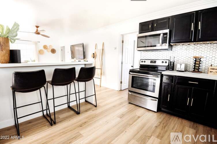 2618 E Harvard St 2 Beds Single Family Home for Rent - Photo gallery 5